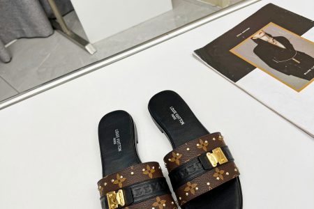 LV Women Slipper