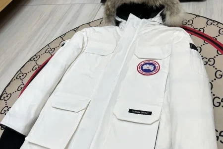 Canada Goose Down Jacket White