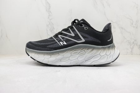 New Balance Fresh Foam x More V4