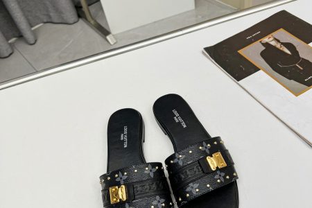 LV Women Slipper