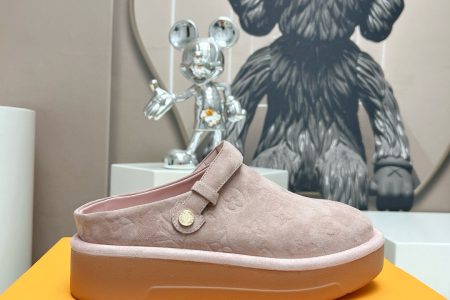 LV Women Slipper