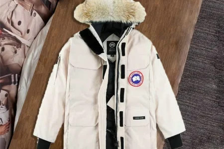 Canada Goose Down Jacket White