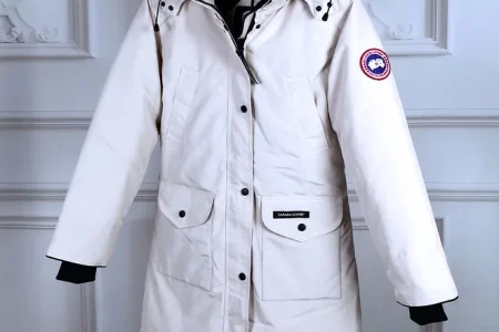 Canada Goose Down Jacket White