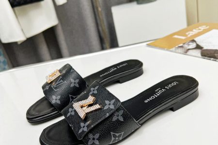 LV Women Slipper