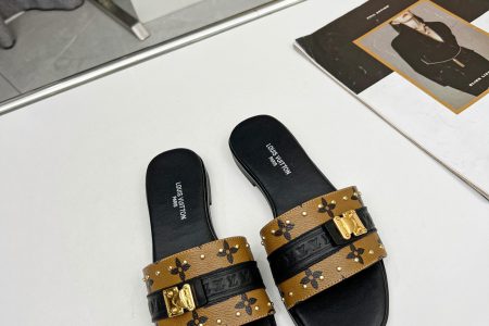 LV Women Slipper