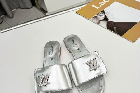 LV Women Slipper